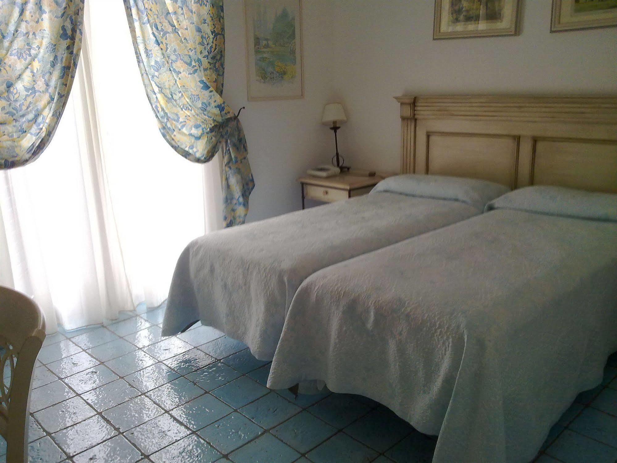 Hotel Rocce Azzurre Đảo Lipari Ngoại thất bức ảnh