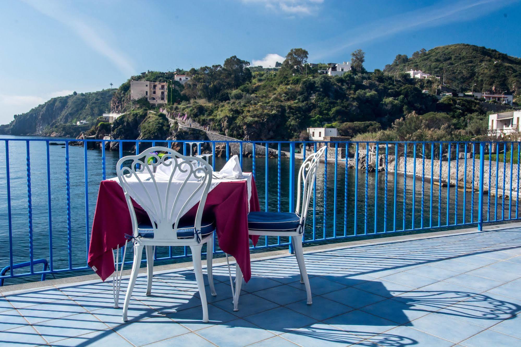 Hotel Rocce Azzurre Đảo Lipari Ngoại thất bức ảnh