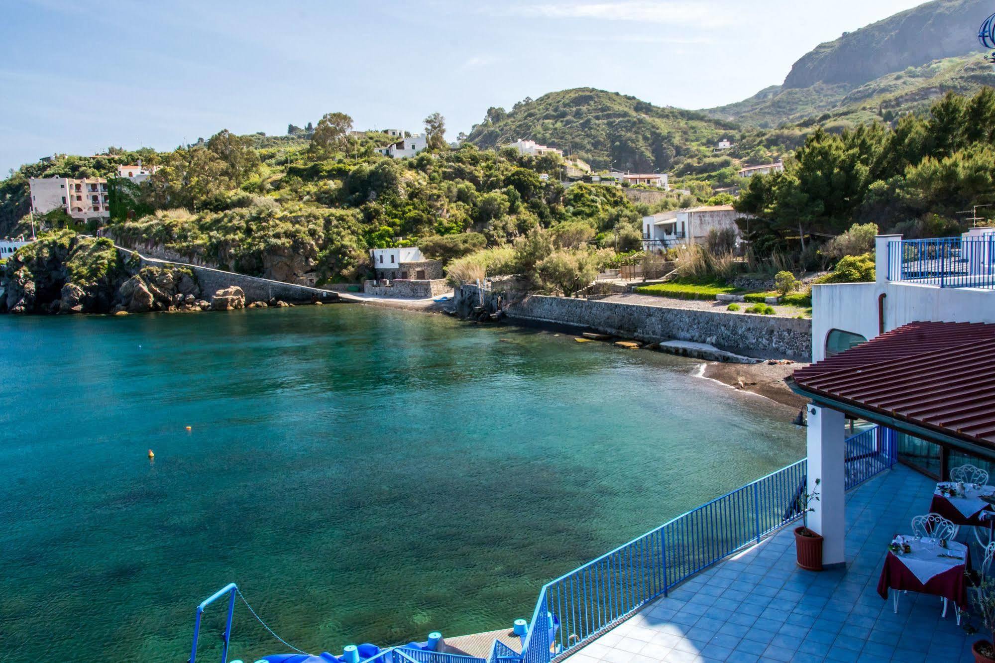Hotel Rocce Azzurre Đảo Lipari Ngoại thất bức ảnh